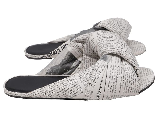 Sandali Slide Balenciaga Drapy Newspaper in pelle bianca Bianco - vista 4