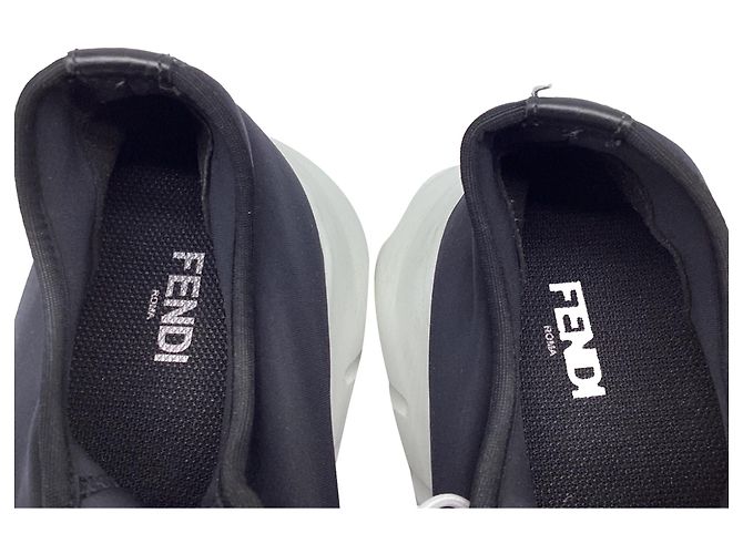 Fendi Low Top Strick-Sneaker aus schwarnem Neopren Schwarz - Ansicht 13