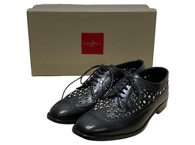 Chaussures Oxford en cuir perforé Manolo Blahnik - vue 9
