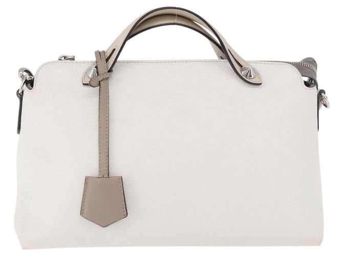 Borsa a tracolla FENDI in pelle bianca e argento, autentica bs36311A - vista 2