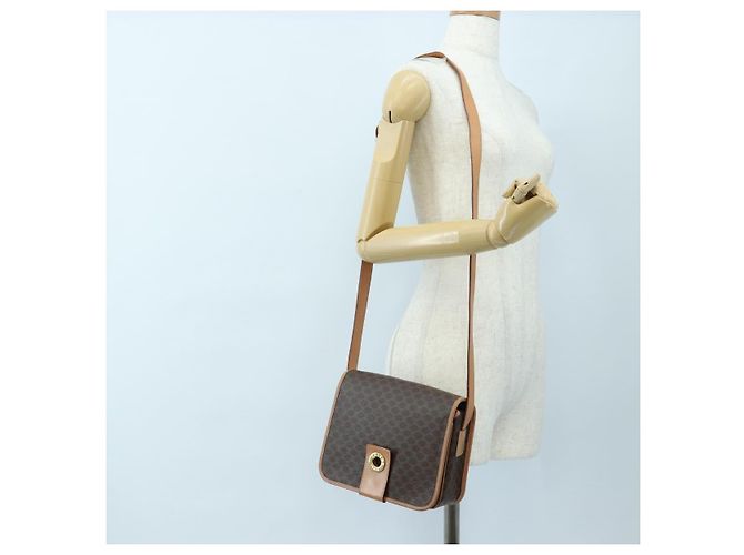 Céline Borsa a tracolla CELINE Macadam in tela, PVC e pelle, marrone e oro, autentica 191817V - vista 25