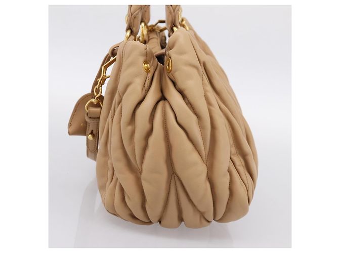 Borsa a mano Miu Miu Matelassé in pelle 2way Beige Gold Auth 196973V D'oro - vista 4