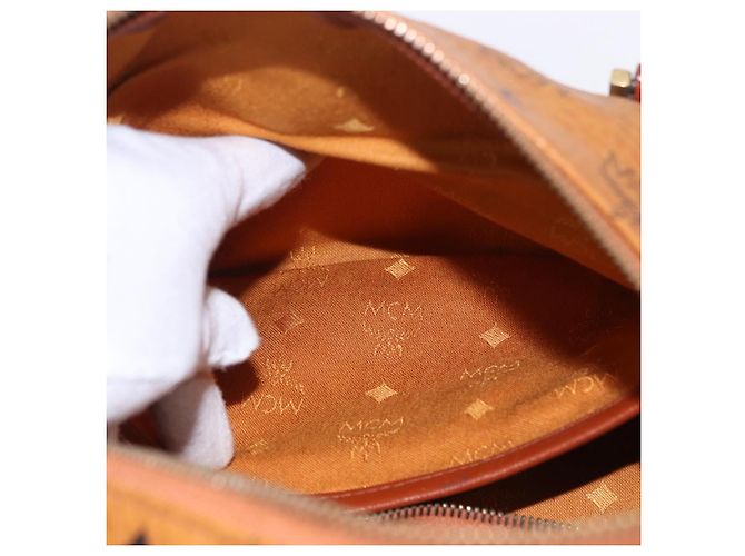 Borsa Boston MCM Vicetos Logogram PVC Leather Brown Gold Auth 200899 Marrone D'oro - vista 25