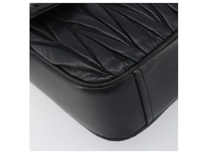 Borsa a tracolla Miu Miu Matelassé con catena in pelle nera e argento Auth 199113A Nero - vista 15