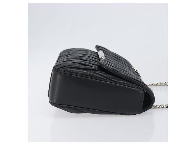 Borsa a tracolla Miu Miu Matelassé con catena in pelle nera e argento Auth 199113A Nero - vista 3