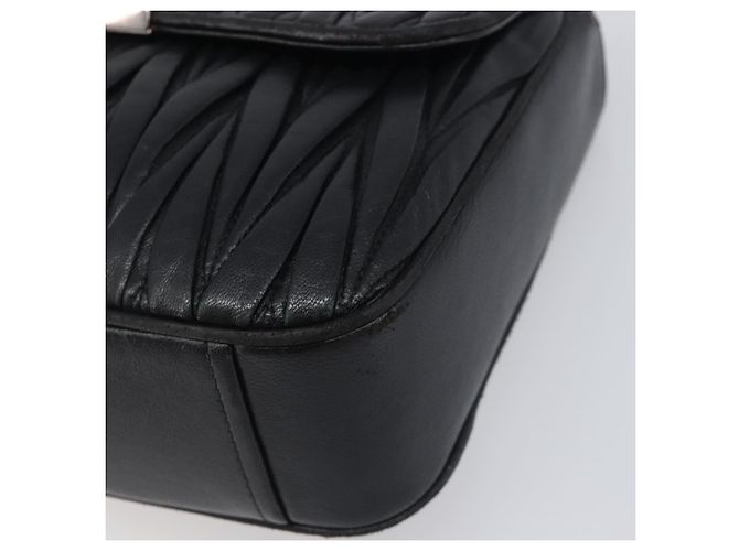 Borsa a tracolla Miu Miu Matelassé con catena in pelle nera e argento Auth 199113A Nero - vista 9