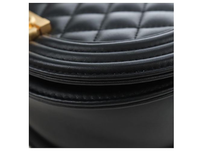 Borsa a Tracolla con Catena CHANEL Boy Chanel Pelle d'Agnello Nero Oro CC Auth BA14817SAM - vista 15