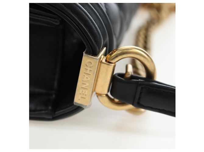 Borsa a Tracolla con Catena CHANEL Boy Chanel Pelle d'Agnello Nero Oro CC Auth BA14817SAM - vista 18