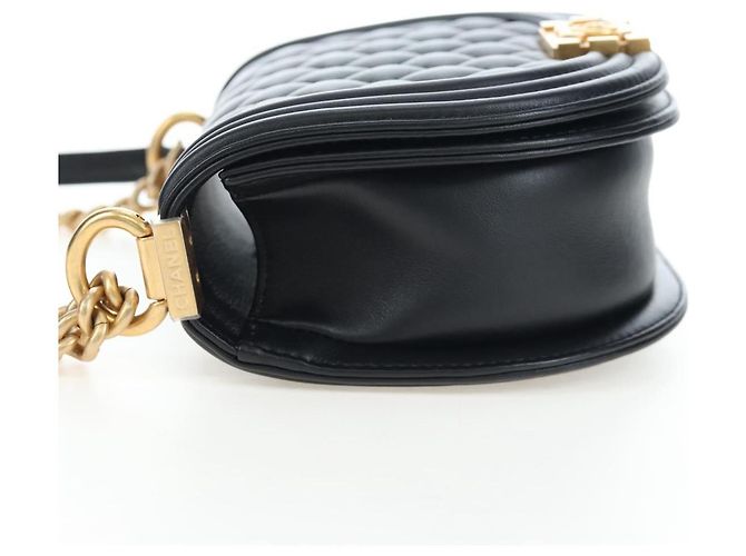 Borsa a Tracolla con Catena CHANEL Boy Chanel Pelle d'Agnello Nero Oro CC Auth BA14817SAM - vista 3