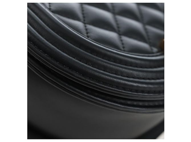 Borsa a Tracolla con Catena CHANEL Boy Chanel Pelle d'Agnello Nero Oro CC Auth BA14817SAM - vista 9