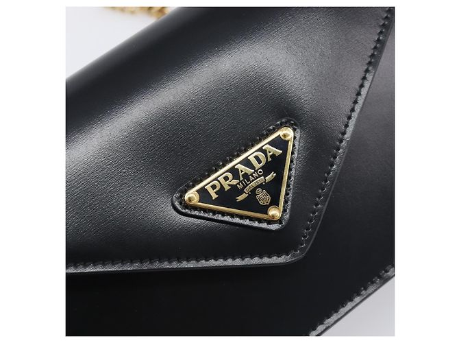 Borsa a tracolla con catena PRADA in pelle nera e oro Auth 199037SAM Nero D'oro - vista 18