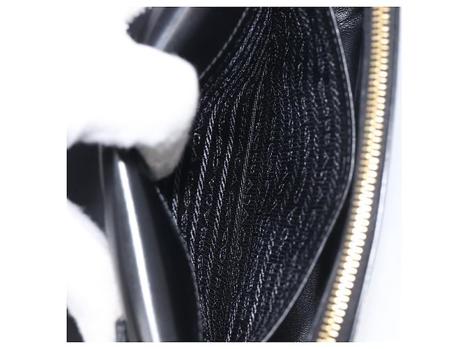 Borsa a tracolla con catena PRADA in pelle nera e oro Auth 199037SAM Nero D'oro - vista 22
