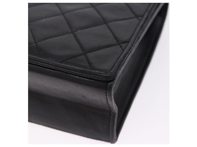 Borsa a tracolla CHANEL Matelasse con catena in pelle d'agnello nera e oro CC Auth 199673V Nero D'oro - vista 14