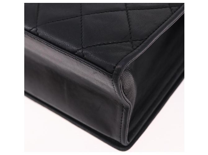 Borsa a tracolla CHANEL Matelasse con catena in pelle d'agnello nera e oro CC Auth 199673V Nero D'oro - vista 16