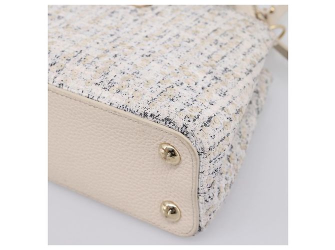 Borsa a mano LOUIS VUITTON Capucine in tweed Ivory LV Auth 198671SAM Crudo - vista 10