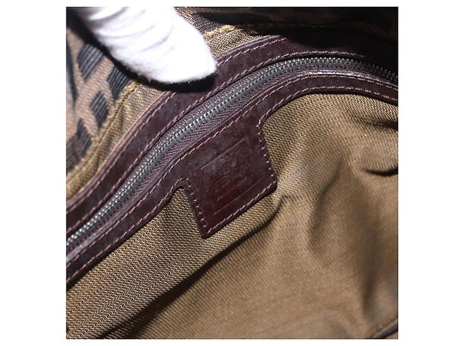 Borsa a tracolla FENDI Zucca Canvas Mamma Baguette Nero Marrone Auth 197893A - vista 10