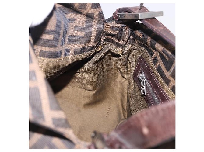 Borsa a tracolla FENDI Zucca Canvas Mamma Baguette Nero Marrone Auth 197893A - vista 23
