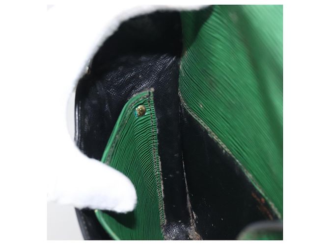 Borsa a tracolla LOUIS VUITTON Epi Cartouchiere MM Verde M52244 LV Auth 198910 - vista 23