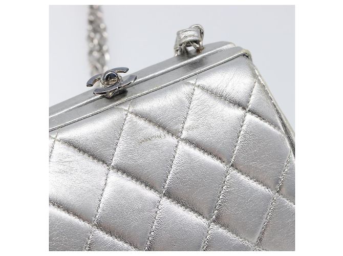 CHANEL Pochette a spalla con catena in pelle Matelassé Silver CC Auth 197202A Argento - vista 10