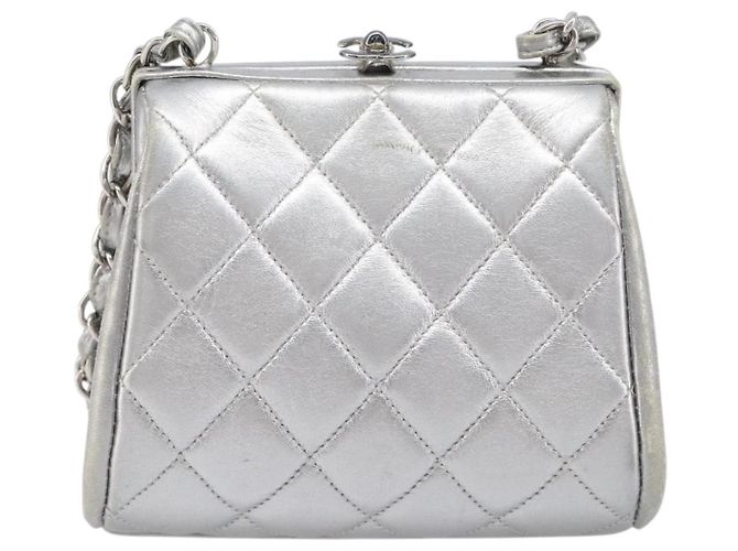 CHANEL Pochette a spalla con catena in pelle Matelassé Silver CC Auth 197202A Argento - vista 13