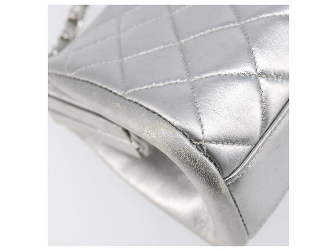 CHANEL Pochette a spalla con catena in pelle Matelassé Silver CC Auth 197202A Argento - vista 17