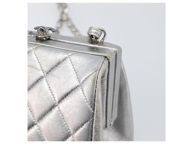 CHANEL Pochette a spalla con catena in pelle Matelassé Silver CC Auth 197202A Argento - vista 9