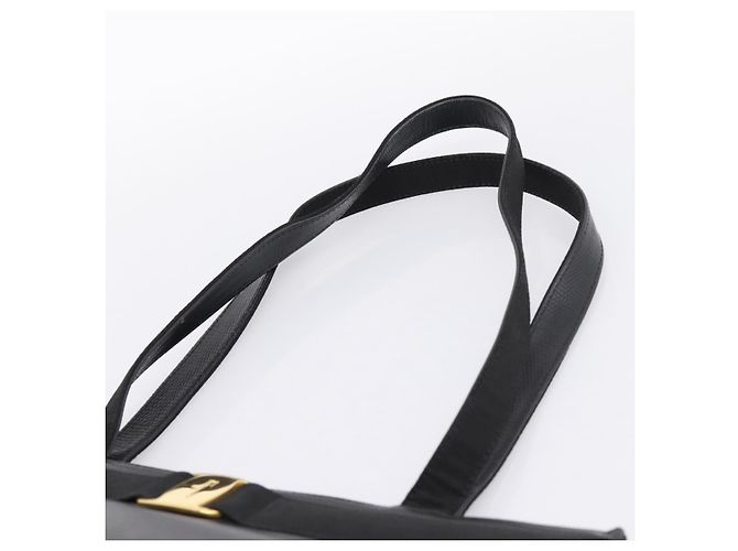 Borsa a tracolla Salvatore Ferragamo Vala in pelle nera e oro Auth 197656 Nero D'oro - vista 8