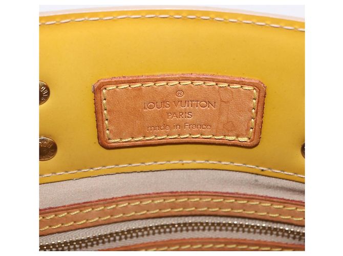 Borsa a mano LOUIS VUITTON Monogram Vernis Reade PM Beige M91144 LV Auth BA15116 - vista 18