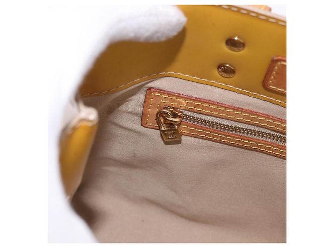 Borsa a mano LOUIS VUITTON Monogram Vernis Reade PM Beige M91144 LV Auth BA15116 - vista 21