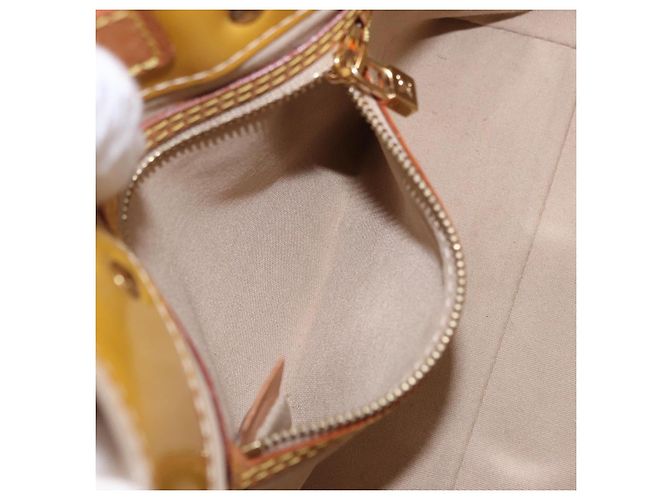 Borsa a mano LOUIS VUITTON Monogram Vernis Reade PM Beige M91144 LV Auth BA15116 - vista 22