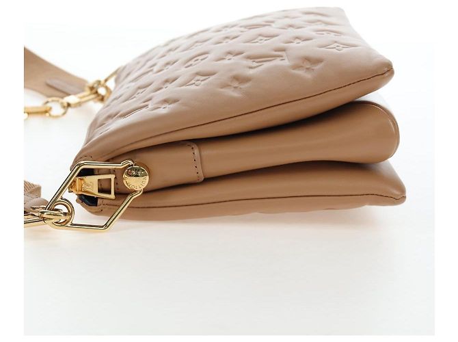 LOUIS VUITTON Monogram Emboss Kussan PM Shoulder Bag Taupe M21263 Auth 195912V - vista 4