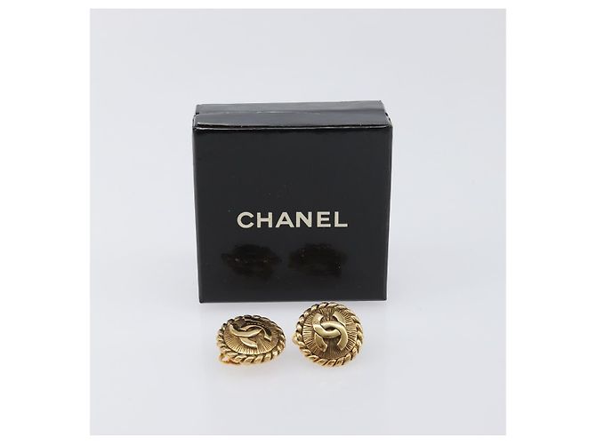 Orecchini CHANEL metallo Gold Tone CC Auth 199736V - vista 12
