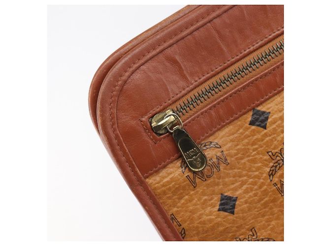 Borsa a pochette MCM Logogram Vicetos PVC Leather Brown Gold Auth 197776 Marrone D'oro - vista 17