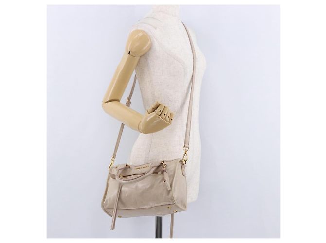 Sac à main Miu Miu en cuir 2way Beige Gold Auth ka5835V Doré - vue 28