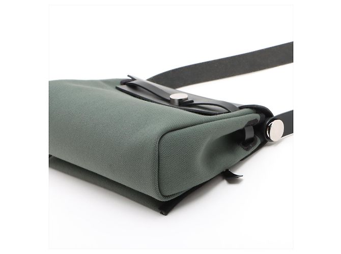 Hermès Herbag Mini Vache Hunter Leather Crossbody Green Verde - vista 3