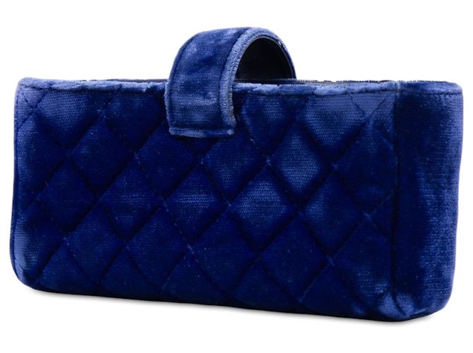 Porta-telemóvel Chanel Mini CC em veludo acolchoado azul com alça de corrente - vista 2