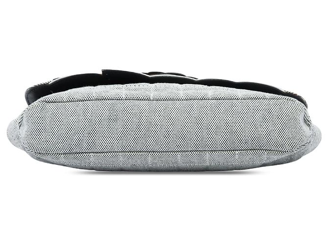 Borsa a patta Chanel Choco Bar in tela grigia con Camelia e CC No. 5 Grigio - vista 3