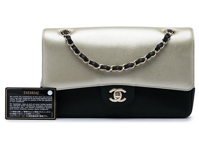 Borsa a tracolla Chanel Medium Classic Bicolor in pelle caviar nera e vitello iridescente, double flap Nero - vista 6