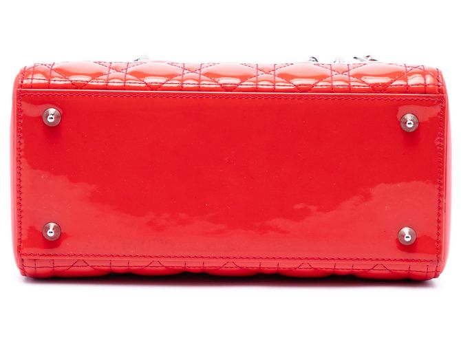Borsa Lady Dior Medium in pelle vernice Cannage rossa Dior Rosso - vista 3
