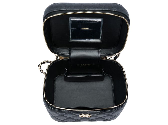 Piccolo Vanity Case Chanel in pelle caviar matelassé nera con manico superiore e catena Nero - vista 4