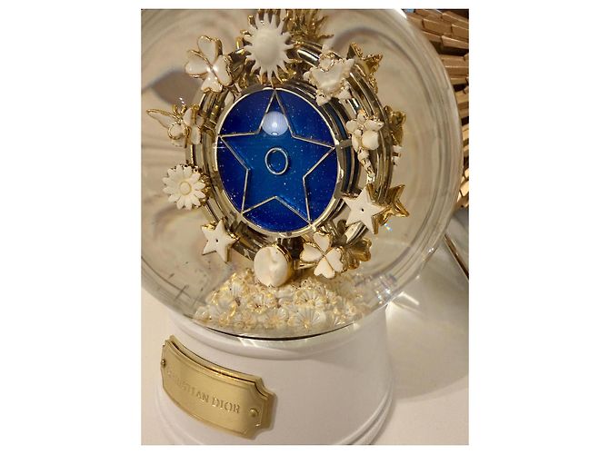 Christian Dior Étoile Bleue Paris 2025 Schneekugel Weiß Blau Golden - Ansicht 5