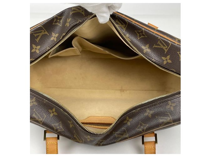 Louis Vuitton Cite GM Schultertasche Braun - Ansicht 10