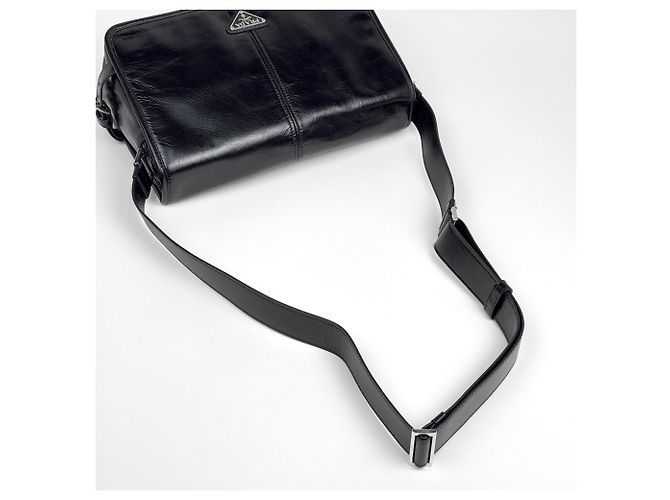 Borsa a tracolla Prada in pelle nera Nero - vista 7