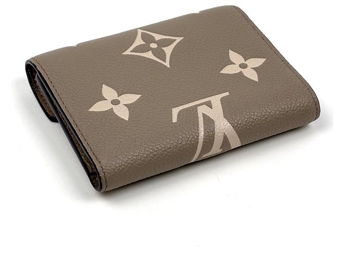 Louis Vuitton Portefeuille Victorine Tri-fold Wallet Grigio - vista 2