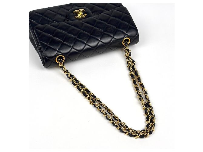 Chanel Matelassé Schultertasche Schwarz - Ansicht 9