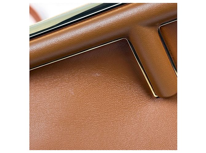 Borsa a tracolla Fendi in pelle marrone - Design 2WAY - vista 4