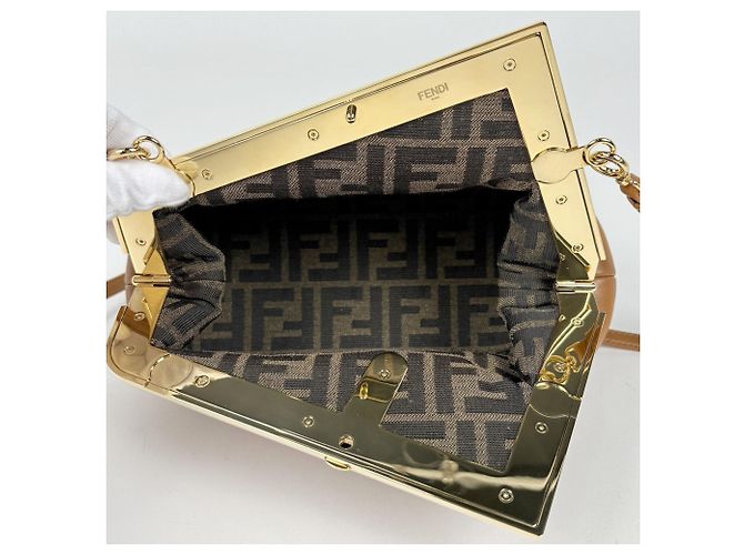 Borsa a tracolla Fendi in pelle marrone - Design 2WAY - vista 7