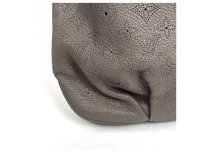 Borsa Louis Vuitton Selene MM Taupe - vista 4