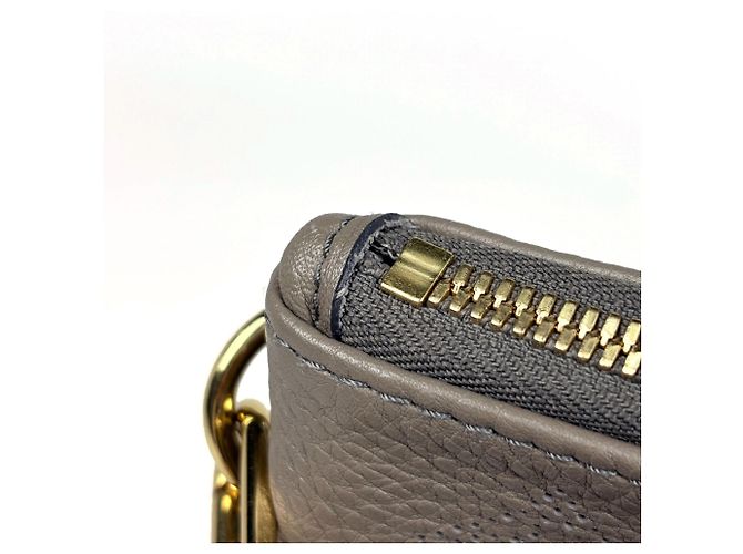 Borsa Louis Vuitton Selene MM Taupe - vista 5