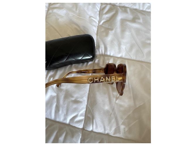 Gafas de Sol Chanel Marrones con Logo Dorado Castaño - vista 4